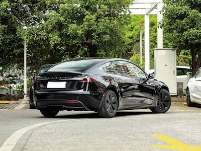 2025 Tesla Модель 3 Чистый Электрический Седан С Левым Приводом Автоматическая Коробка Передач Высокого Качества Новый Энергетический Автомобиль