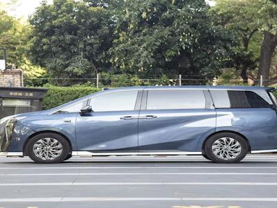 Trumpchi M8 Подключаемый Гибридный Mpv Высокоскоростной Электромобиль Средний И Большой Mpv